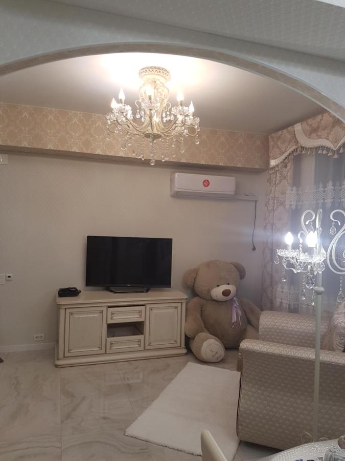 Рыбинск: Apartment Royal Fleur de Lys Королевская Лилия