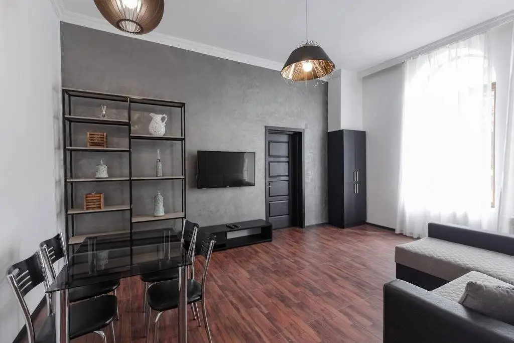 Батуми: Near Piazza Apartment 1Bedroom And 1Bath And Balcony