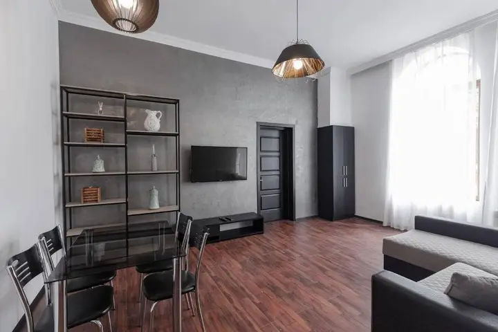 Батуми: Near Piazza Apartment 1Bedroom And 1Bath And Balcony