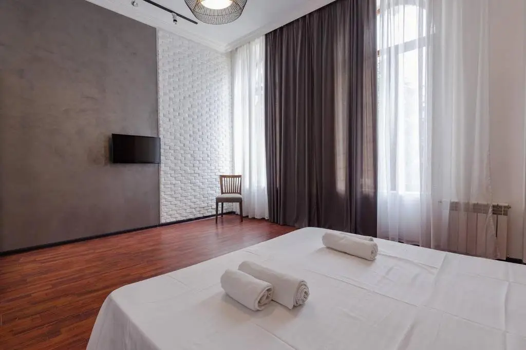 Батуми: Near Piazza Apartment 1Bedroom And 1Bath And Balcony
