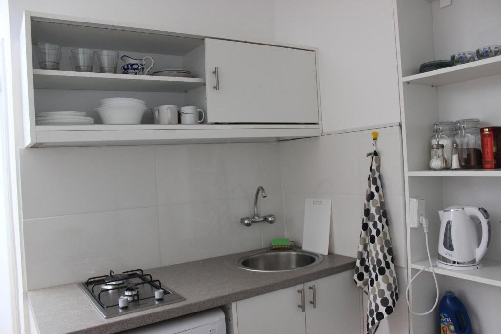Тбилиси: New Apartment 5 Minutes Walk From The Freedom Square 45 Square Meters, Renovated And Very Clean 2 Room Apartment With Leaving Room And Twin Bedroom, With It's Own Bathroom And Kitchen Corner.