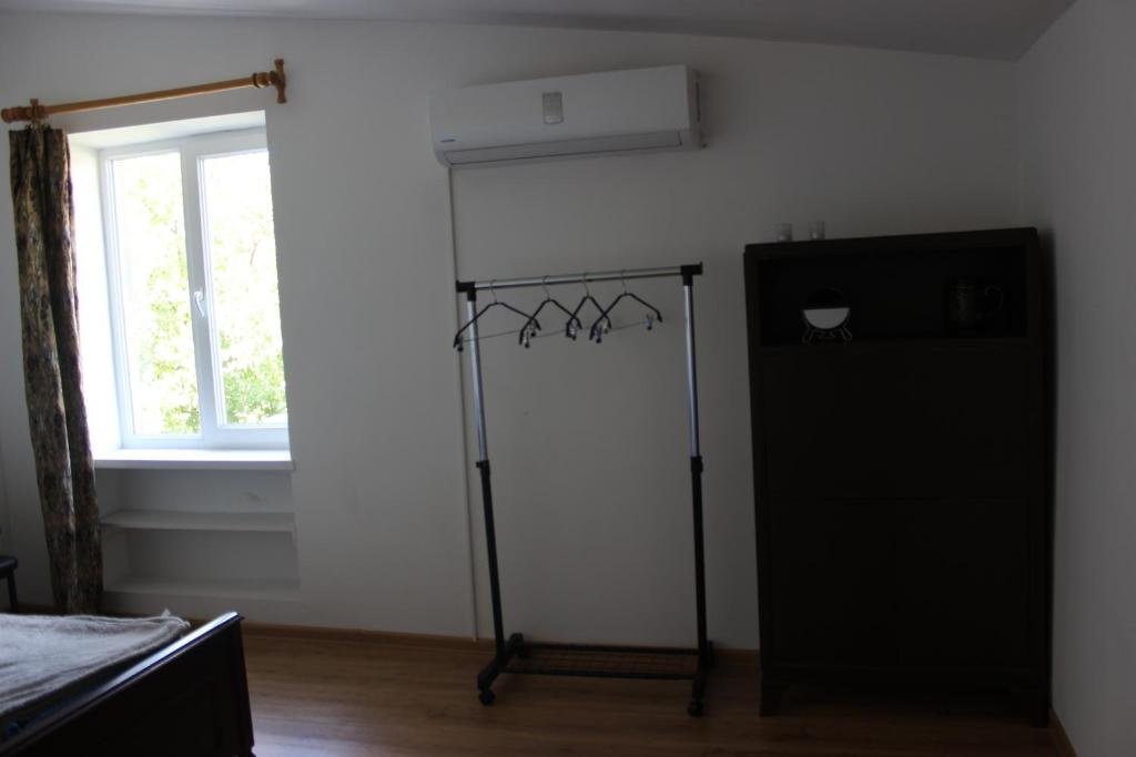 Тбилиси: New Apartment 5 Minutes Walk From The Freedom Square 45 Square Meters, Renovated And Very Clean 2 Room Apartment With Leaving Room And Twin Bedroom, With It's Own Bathroom And Kitchen Corner.