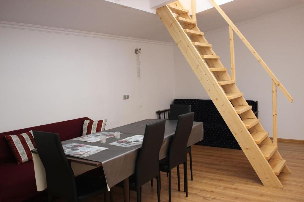 Тбилиси: New Apartment 5 Minutes Walk From The Freedom Square 45 Square Meters, Renovated And Very Clean 2 Room Apartment With Leaving Room And Twin Bedroom, With It's Own Bathroom And Kitchen Corner.