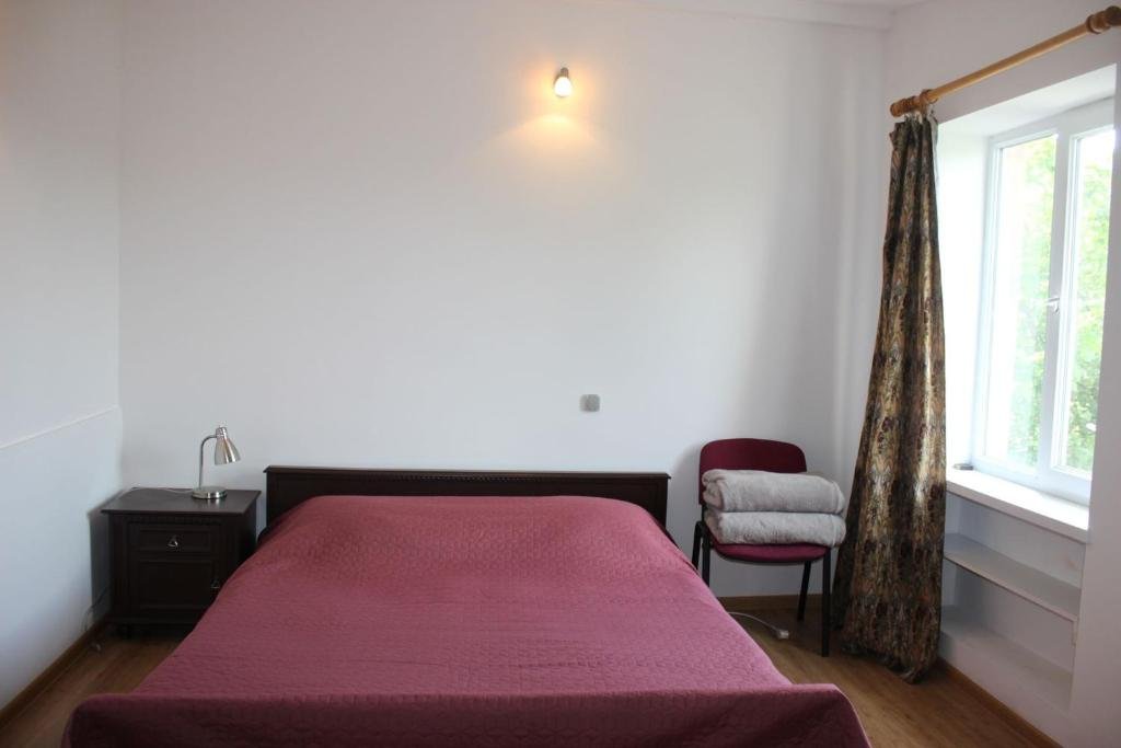 Тбилиси: New Apartment 5 Minutes Walk From The Freedom Square 45 Square Meters, Renovated And Very Clean 2 Room Apartment With Leaving Room And Twin Bedroom, With It's Own Bathroom And Kitchen Corner.