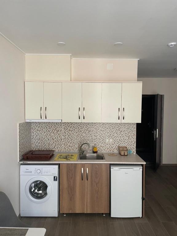 Батуми: Sea View Apartments Studio