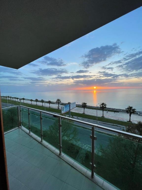 Батуми: Sea View Apartments Studio