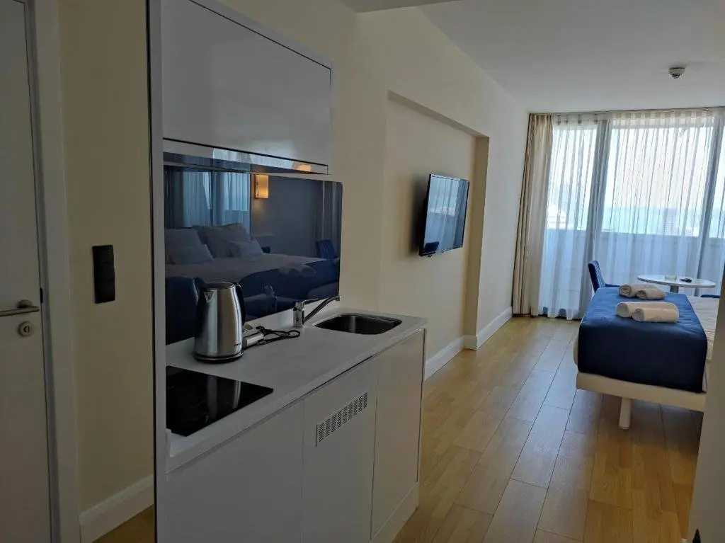 Батуми: Sea And City View Studio At 43Th Floor