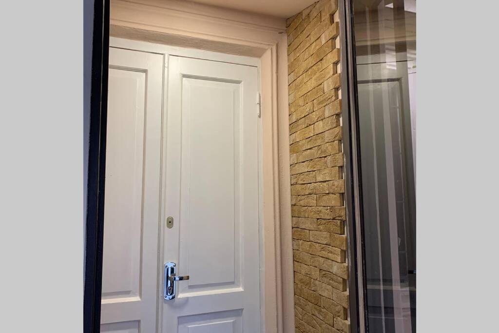 Тбилиси: Private House, In The Middle Of The City, In 10 Min. To Fabrika