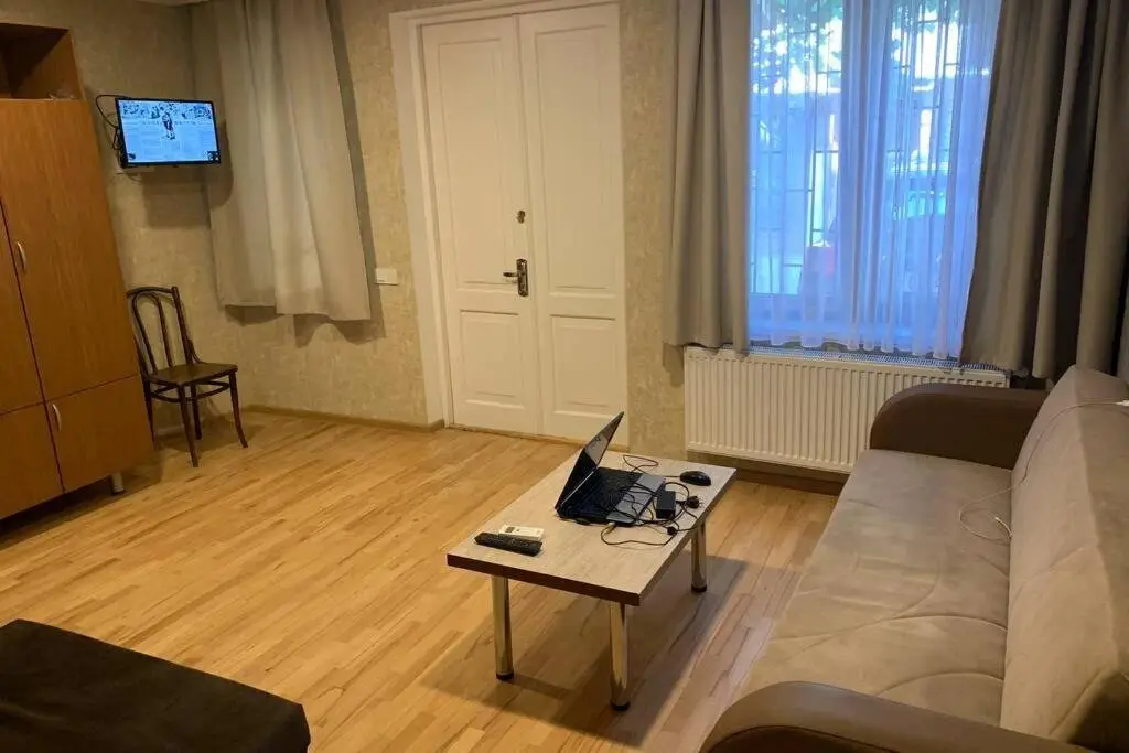 Тбилиси: Private House, In The Middle Of The City, In 10 Min. To Fabrika