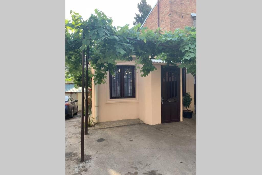 Тбилиси: Private House, In The Middle Of The City, In 10 Min. To Fabrika