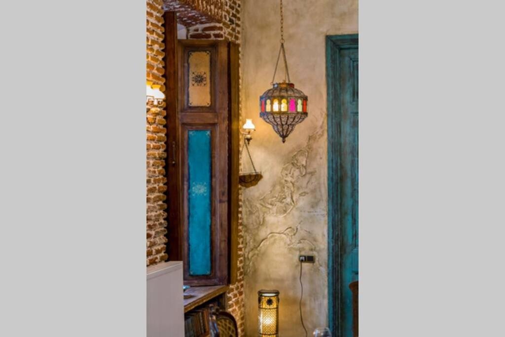Тбилиси: Old Tbilisi 3Br Apt. 2Bathrooms, 2 Min. From Rustaveli Ave