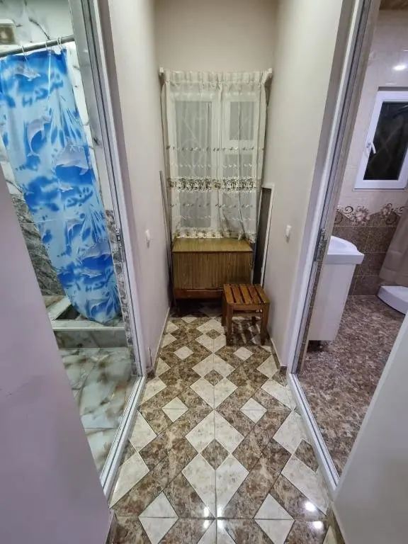 Кутаиси: Tsereteli Street #16