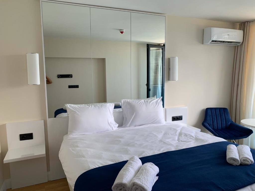Батуми: Orbi City Apartment 925