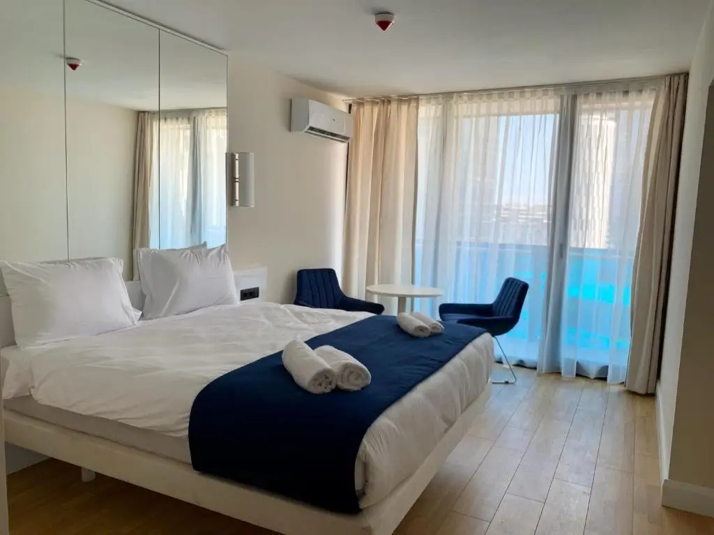 Батуми: Orbi City Apartment 925