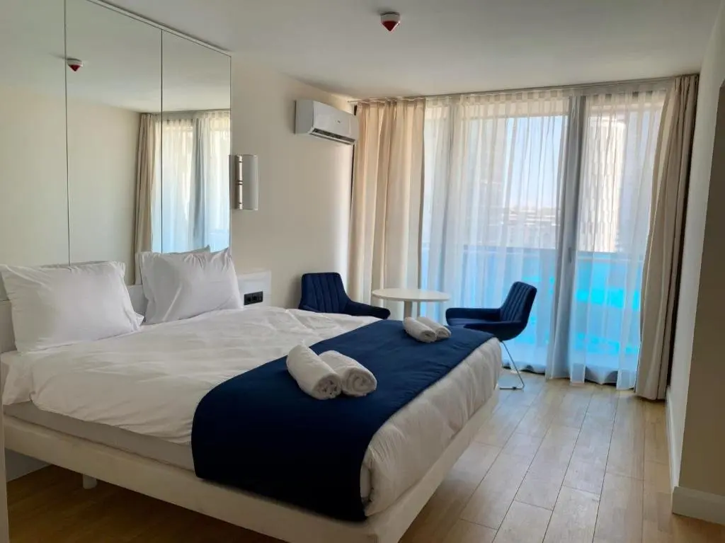 Батуми: Orbi City Apartment 925