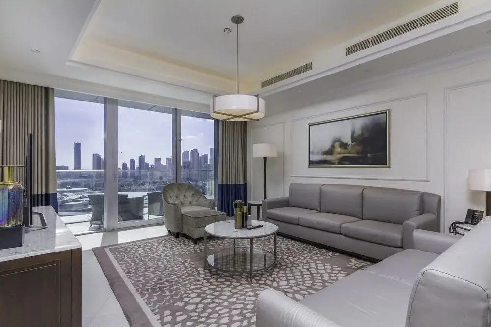 Дубай: The Lofts East Tower by Maison Privee