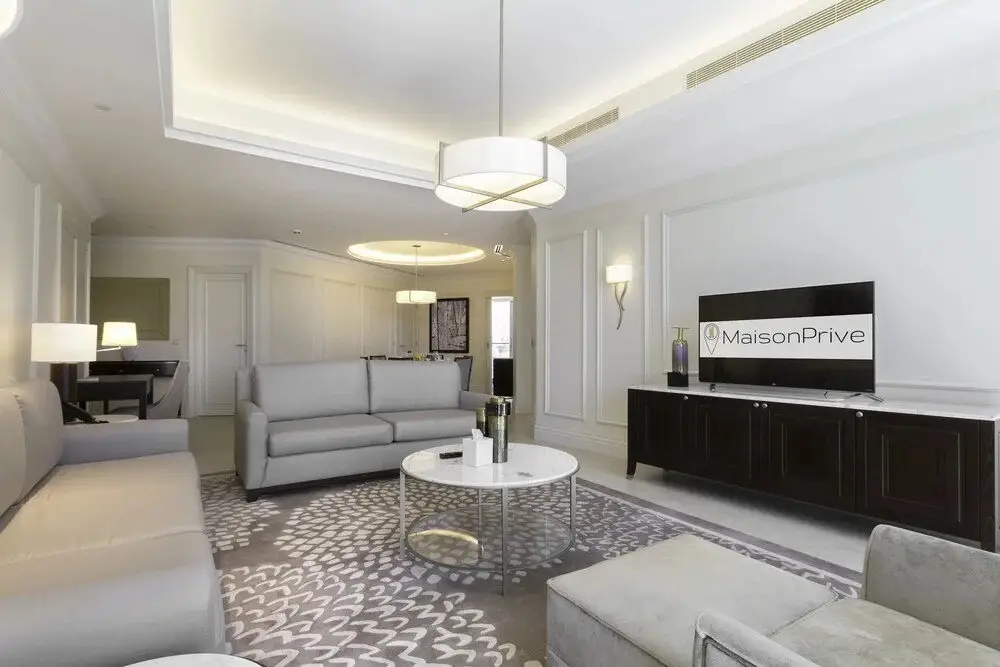 Дубай: The Lofts East Tower by Maison Privee