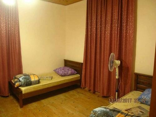Амбролаури: Guesthouse Sakhluka