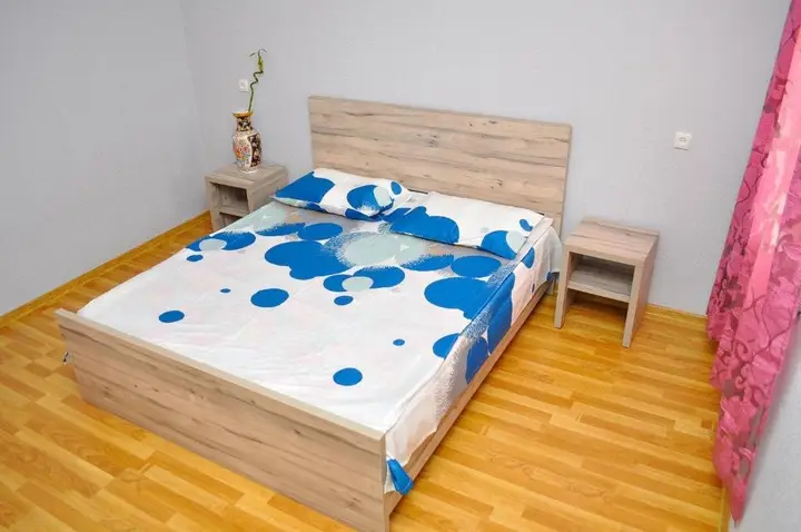 Кутаиси: Aia