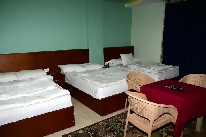 Гиза: Grand pyramids view hotel