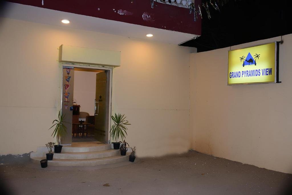 Grand pyramids view hotel — фото 1