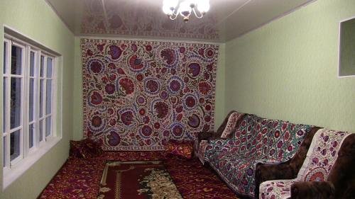 Нурата: Temur Guest House