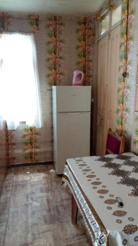 Анаклия: Aia