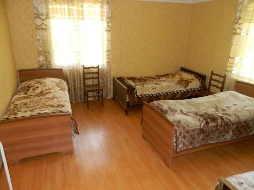 Местиа: alex house