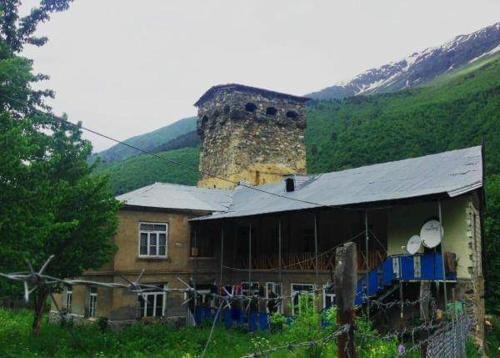 Местиа: Guest House Plus