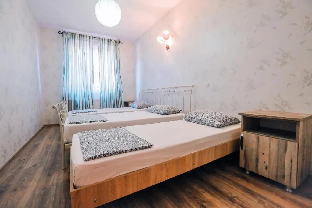 Чанадирткари: Laguna House Next To Pool at Bazaleti Lake