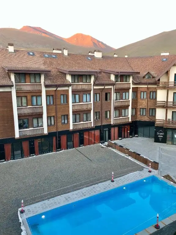 Гудаури: GVC 2-level apt New Gudauri Block-4