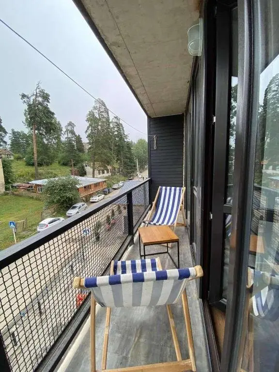 Бакуриани: Bakuriani Mgzavrebi Block 9 Room 305