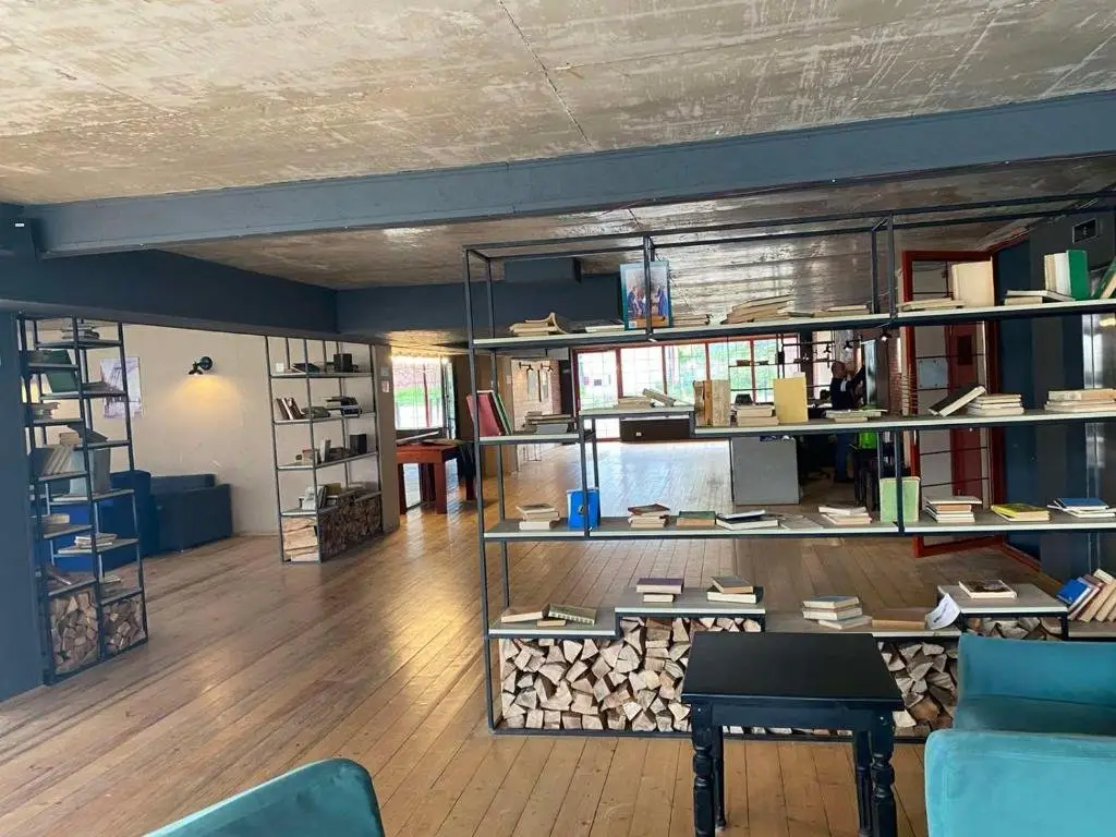 Бакуриани: Bakuriani Mgzavrebi Block 9 Room 305