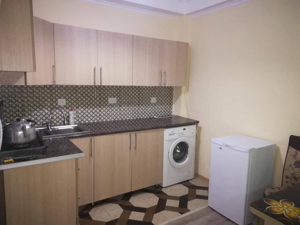 Поти: Apartment near the sea