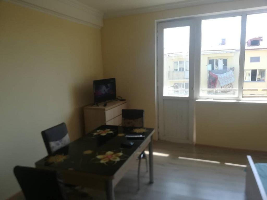 Поти: Apartment near the sea