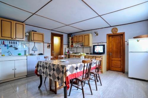 Зугдиди: Georgian House