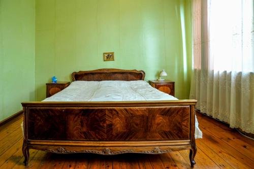 Зугдиди: Georgian House