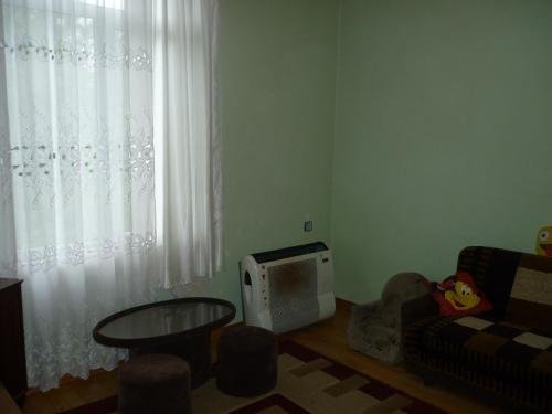 Зугдиди: Mari-Lizi Zugdidi House