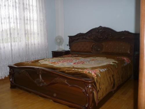 Зугдиди: Mari-Lizi Zugdidi House