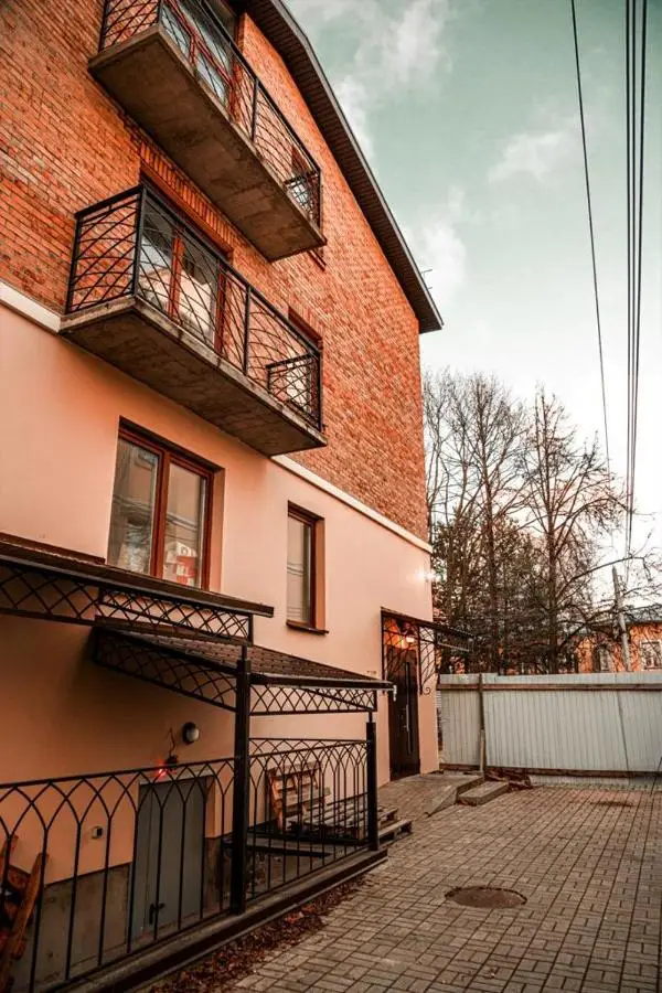 Ярославль: Apartment # 8 on Pervomayskaya St.