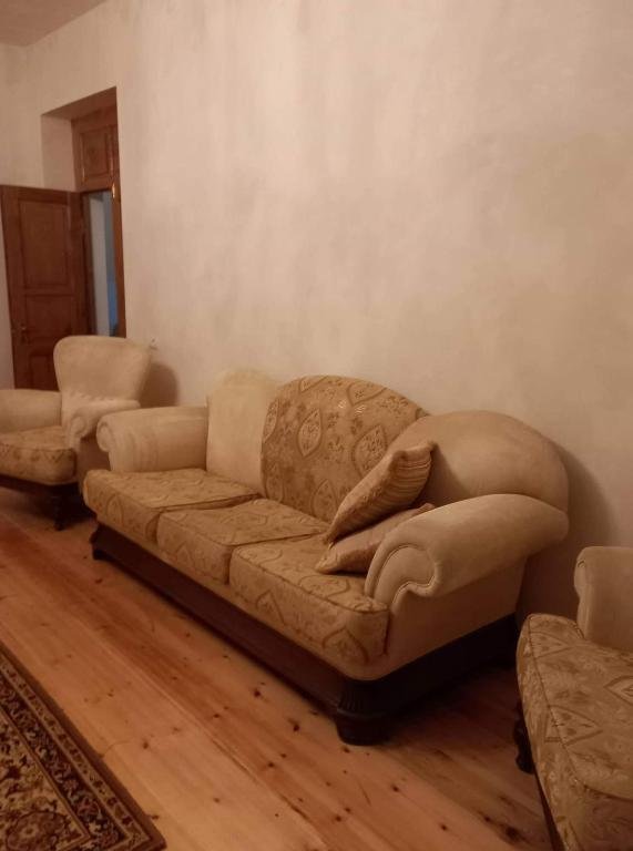 Телави: Family hotel leni