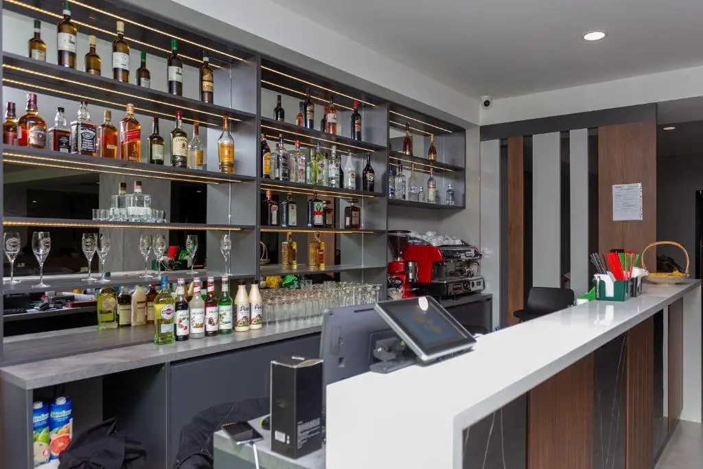 Бакуриани: Unique Ski In Out Luxury Apartment With Pool And Bar At Crystal Residence
