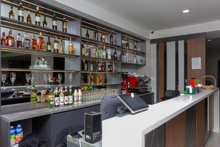 Бакуриани: Unique Ski In Out Luxury Apartment With Pool And Bar At Crystal Residence
