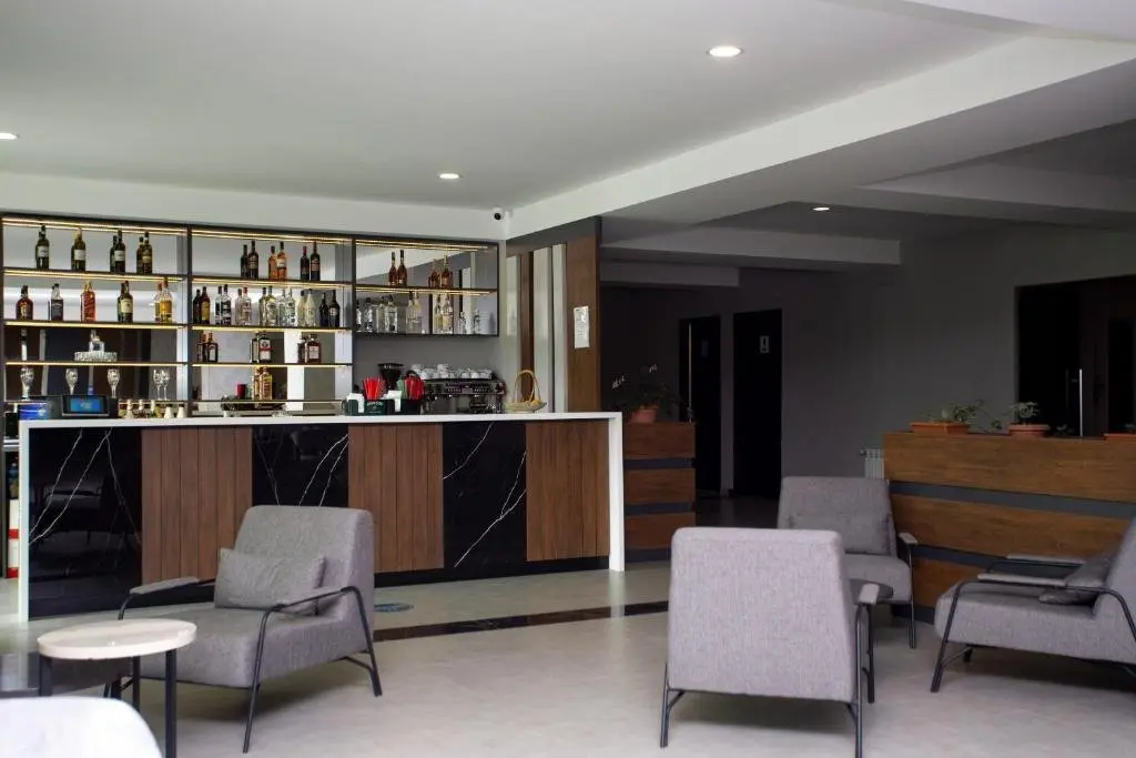 Бакуриани: Unique Ski In Out Luxury Apartment With Pool And Bar At Crystal Residence