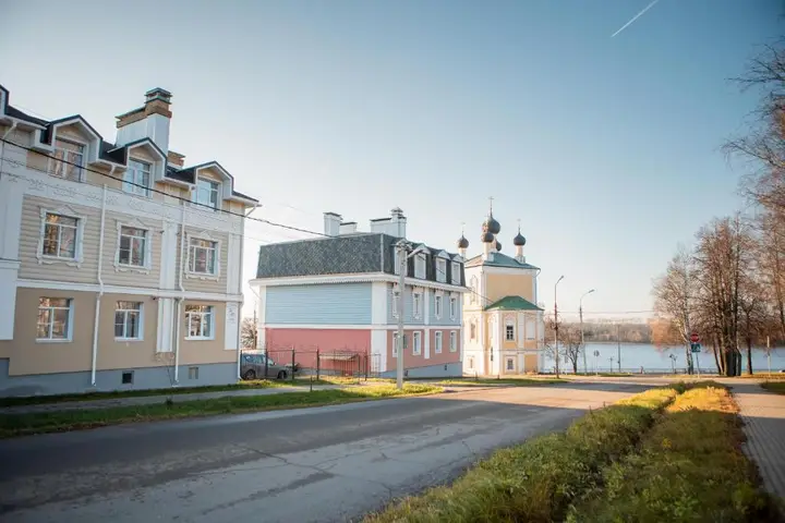 Углич: Апартаменты на набережной