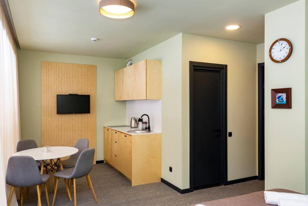Бакуриани: cozy studio aptartment next to rooms hotel in the hills of beautiful bakuriani