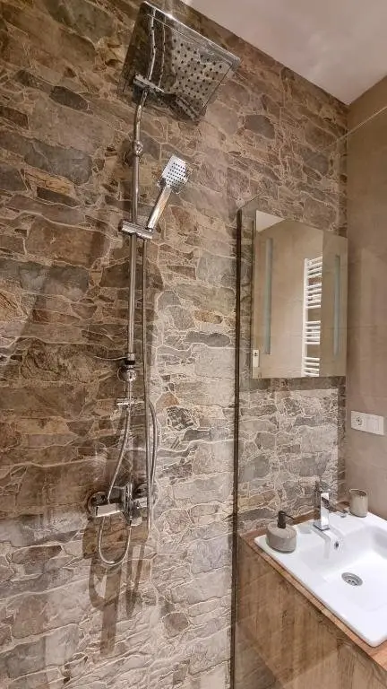 Гудаури: Luxurious 2Br Apartment With Mountain Piste View, Close To Main Gondola