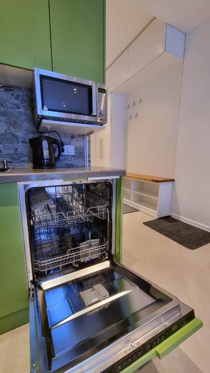 Гудаури: Luxurious 2Br Apartment With Mountain Piste View, Close To Main Gondola
