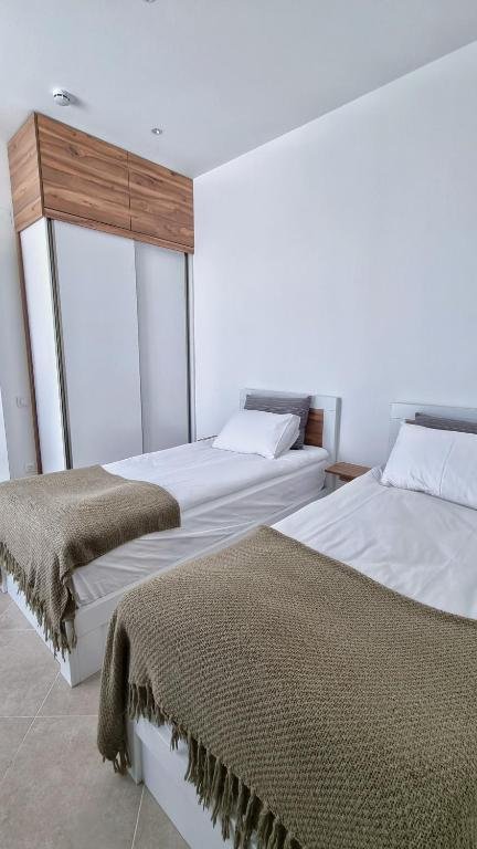 Гудаури: Luxurious 2Br Apartment With Mountain Piste View, Close To Main Gondola