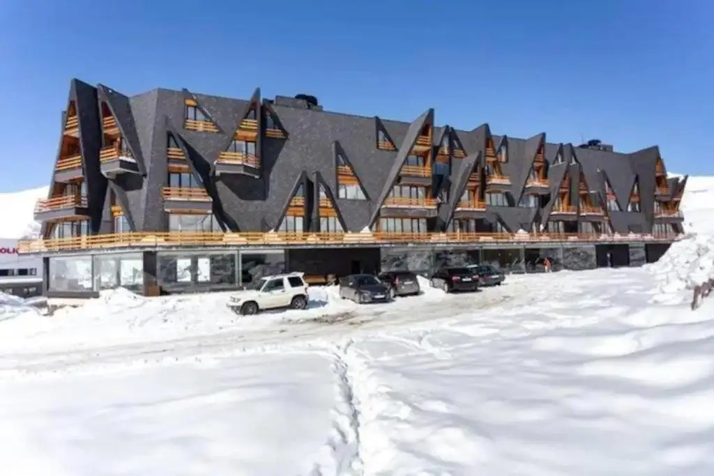 Гудаури: Elegant 2-Br Vacation Home in Marshall Gudauri